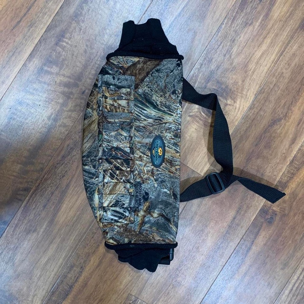 Flambeau hand warmer with 12 holsters Realtree camo